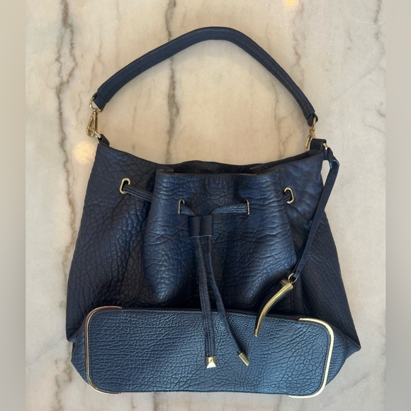 Vince Camuto Navy Leather With Gold Hardware Drawstring Bucket Bag EUC - Picture 16 of 17